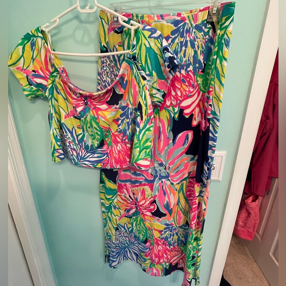 Lilly Pulitzer Two Piece Off the shoulder outfit NWOT